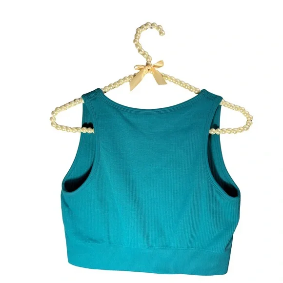 Teal Sleeveless Women's Workout Crop Top - Picture 2 of 3